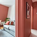 Central Apartment - Near The Champs-Elysees
