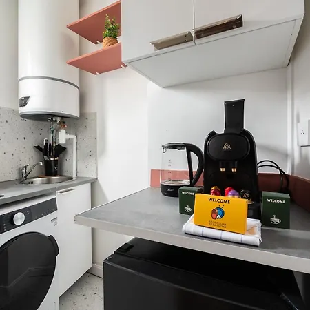 - Near The Champs-elysees Apartment Paris